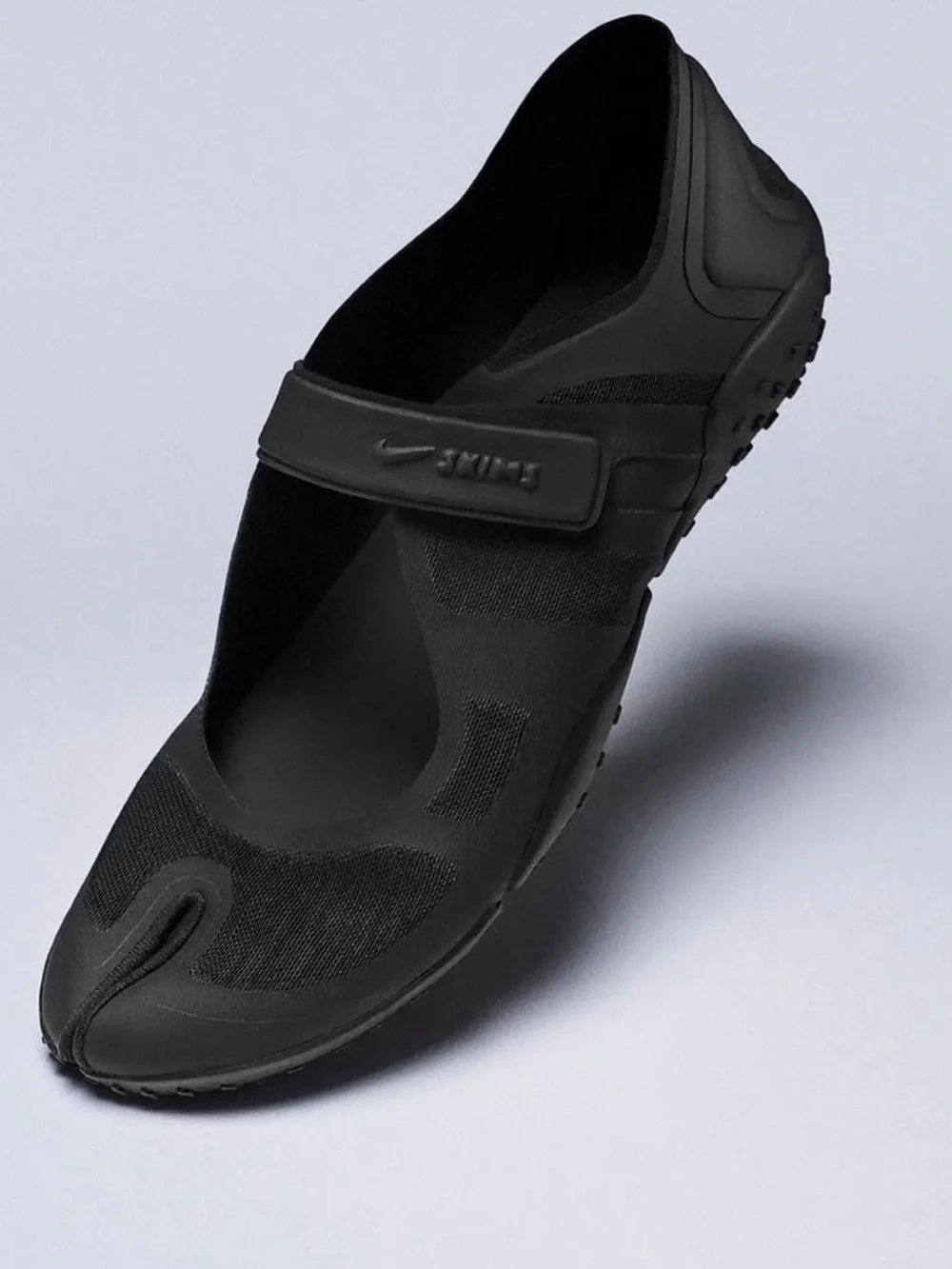 NikeSKIMS rift